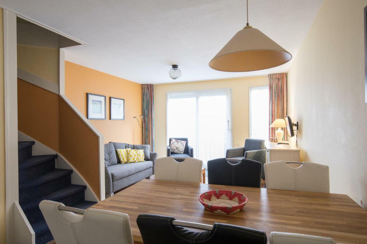 Appartement De Vrijbuiter, Resort Amelander Kaap هولوم المظهر الخارجي الصورة